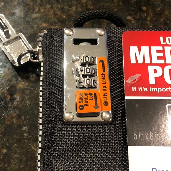 Locking pouch - Picture 2 of 4